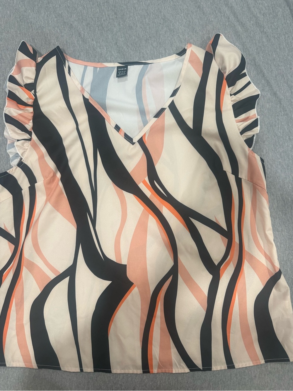 SHEIN Abstract Stripe V-Neck Ruffle Sleeve Cami - Peach, Black, Cream